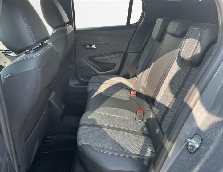 Peugeot 208 Hatchback 1,2 l 74 kw