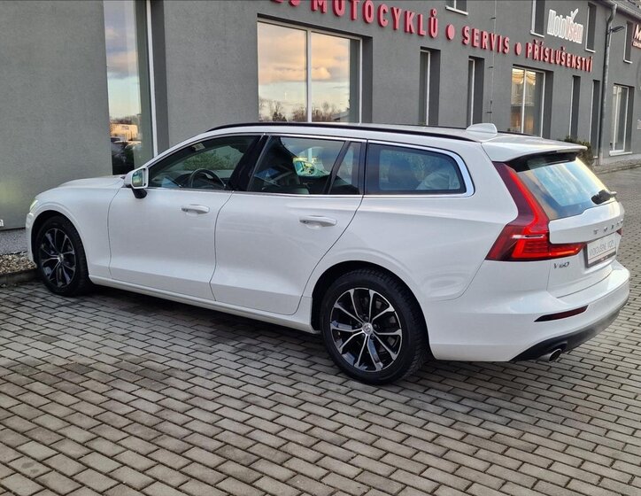 Volvo V60 Kombi 2,0 l 145 kw