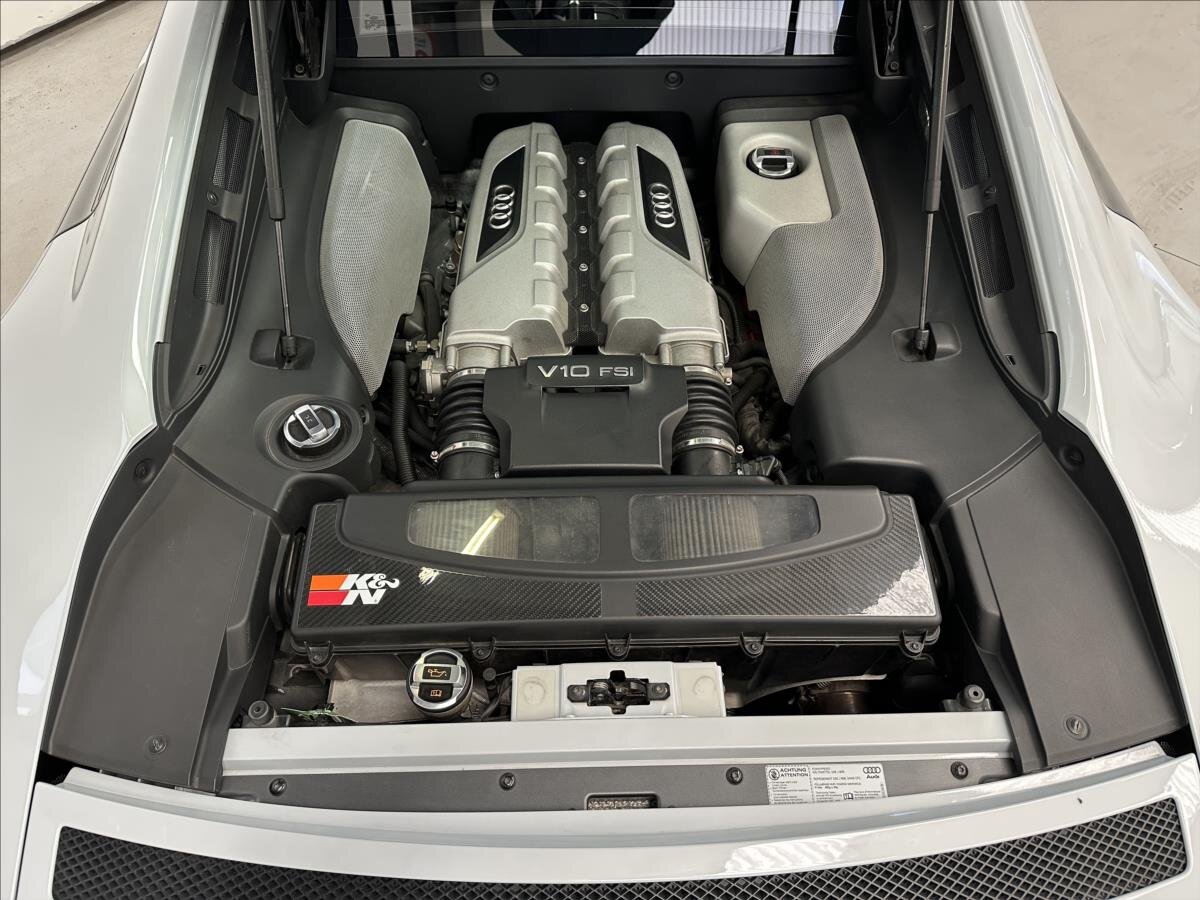 Audi R8 Kupé 5,2 l 386 kw