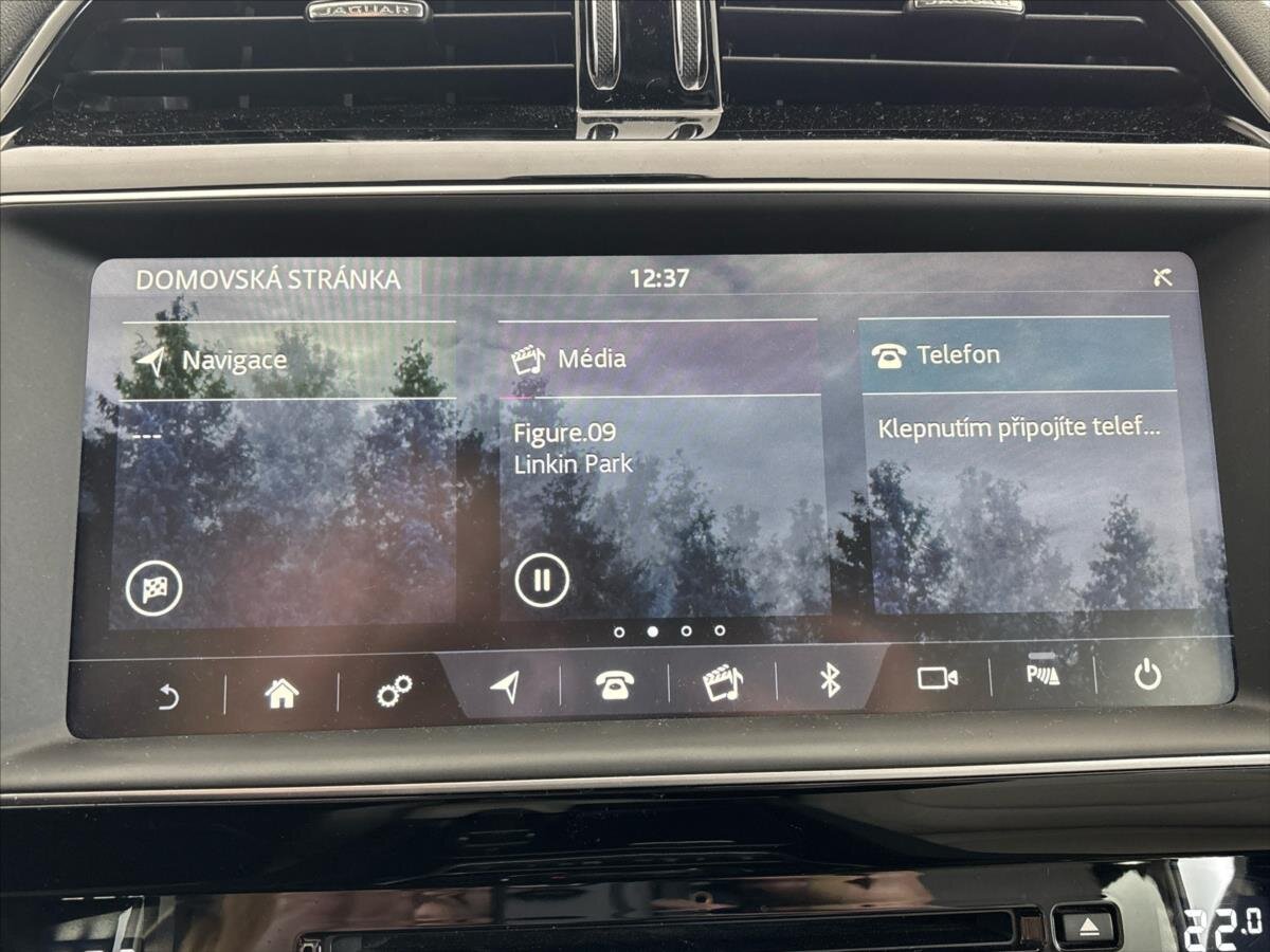 Jaguar F-Pace SUV / Terénní 2,0 l 132 kw