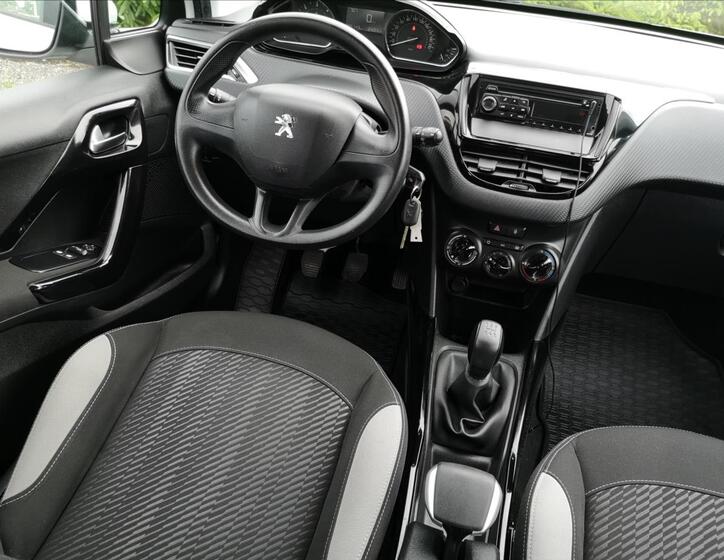Peugeot 2008 9