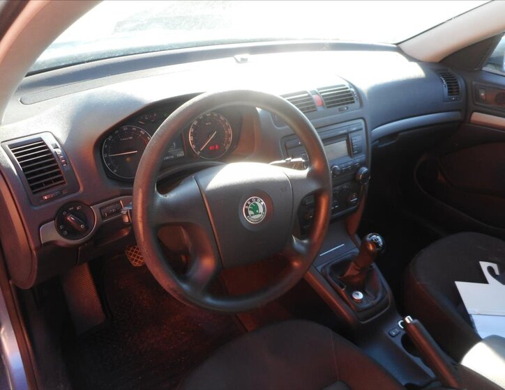 Škoda Octavia Sedan / Limuzína 1,9 l 77 kw