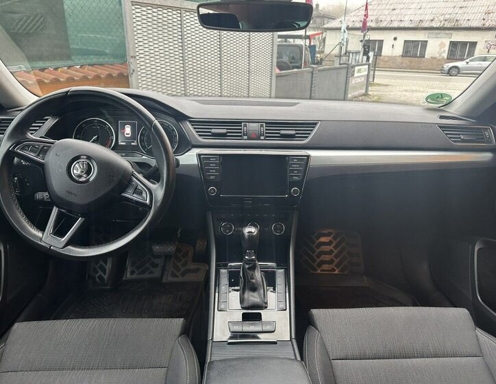 Škoda Superb Kombi 2,0 l 140 kw