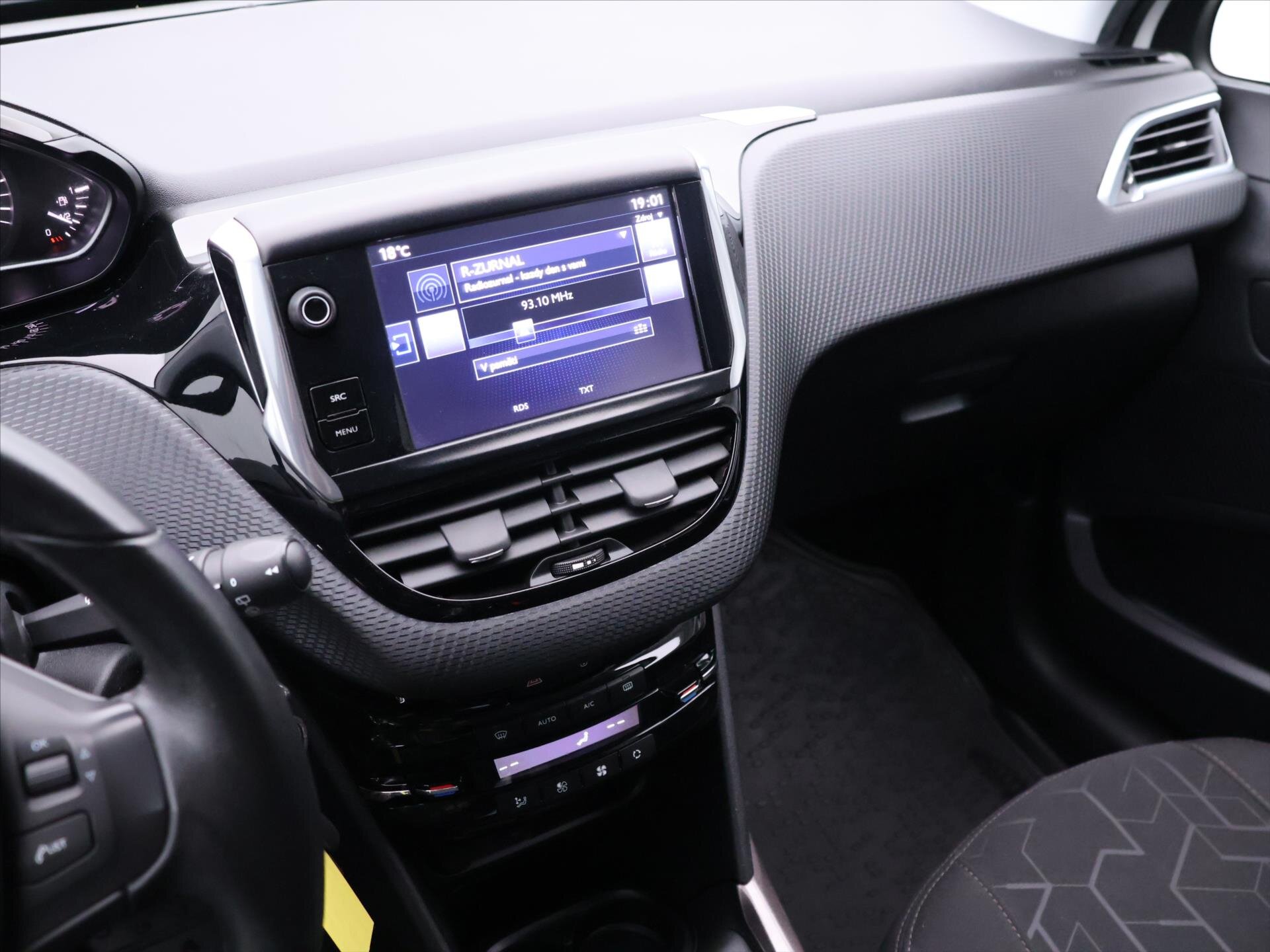 Peugeot 2008 SUV / Terénní 1,2 l 81 kw