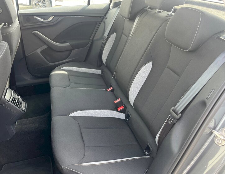 Škoda Kamiq Hatchback 1,0 l 85 kw