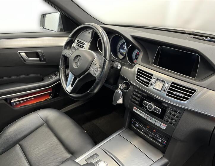 Mercedes-Benz Třídy E 18