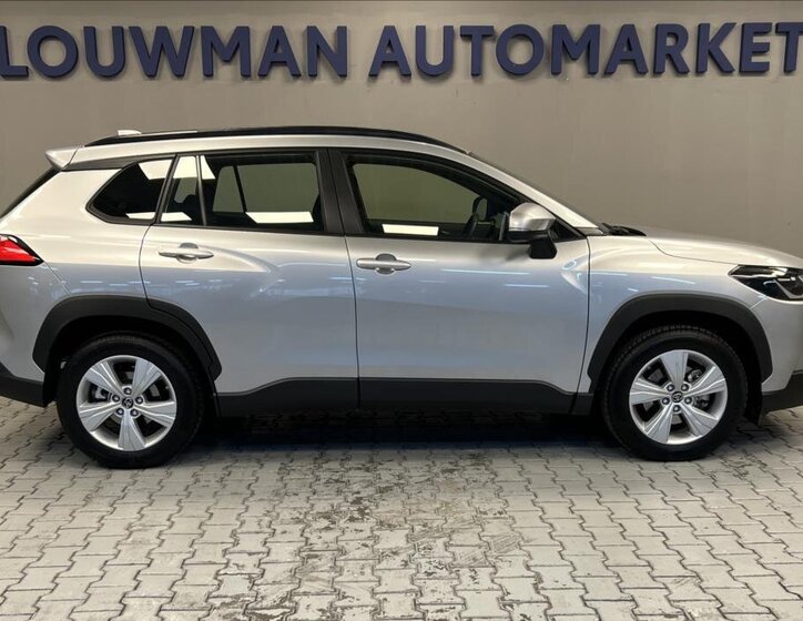 Toyota Corolla Cross SUV 1,8 l 72 kw