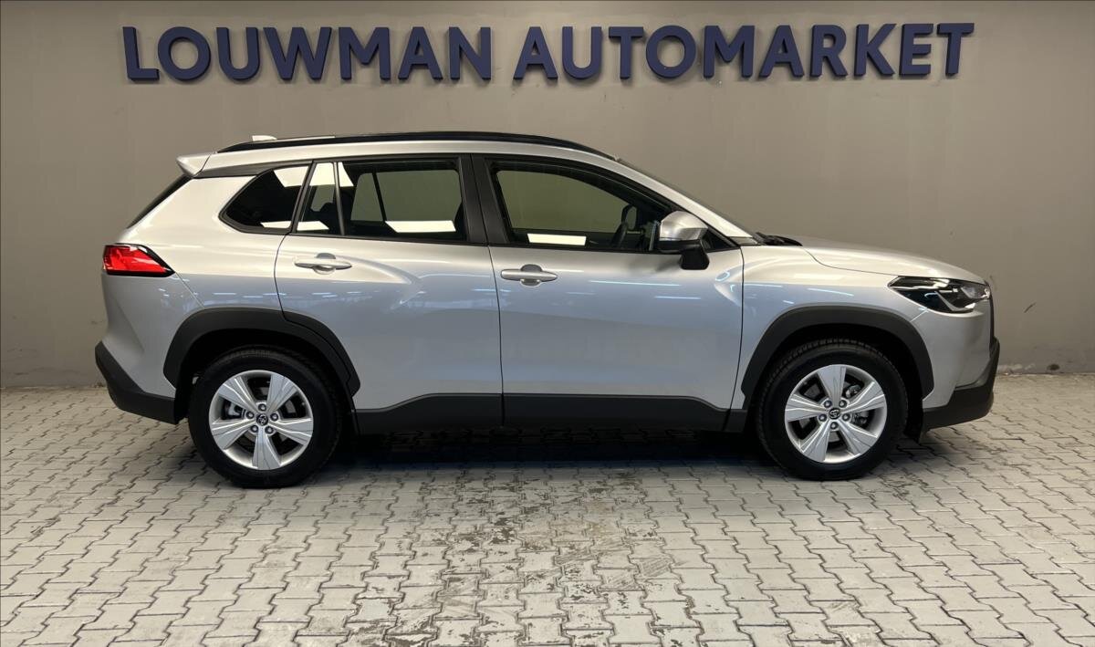 Toyota Corolla Cross SUV 1,8 l 72 kw