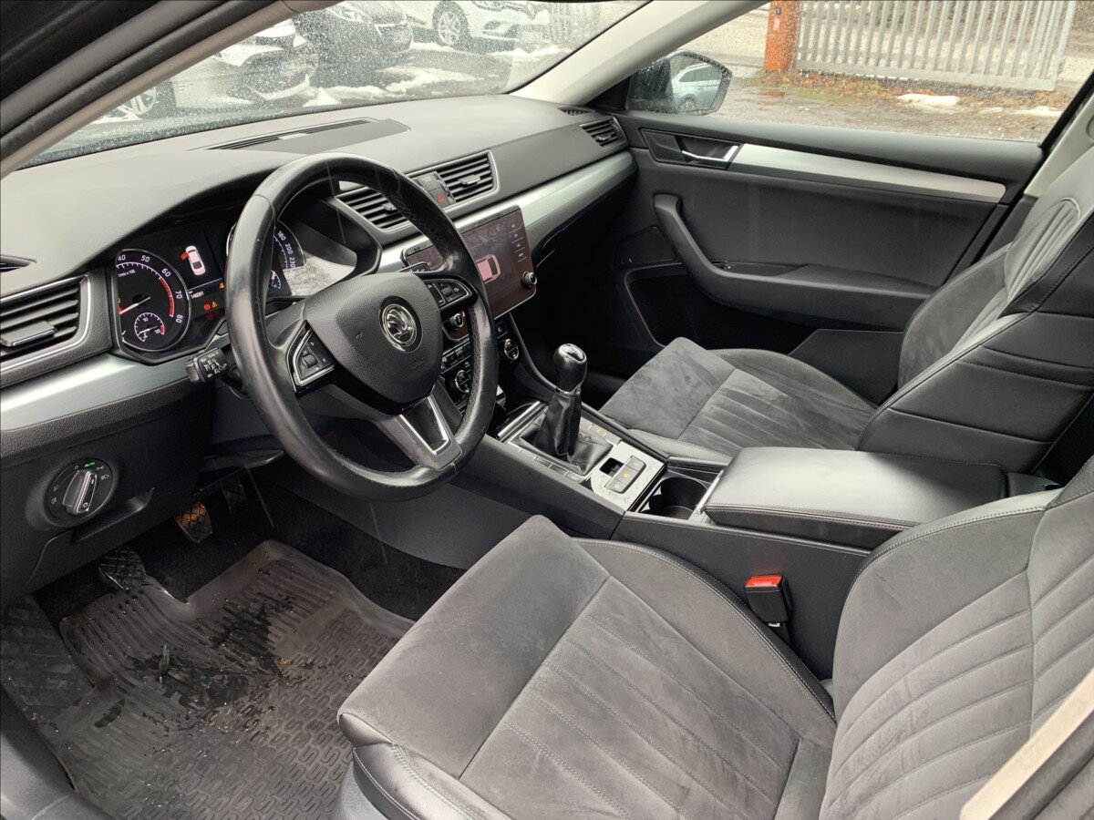 Škoda Superb Liftback 1,5 l 110 kw