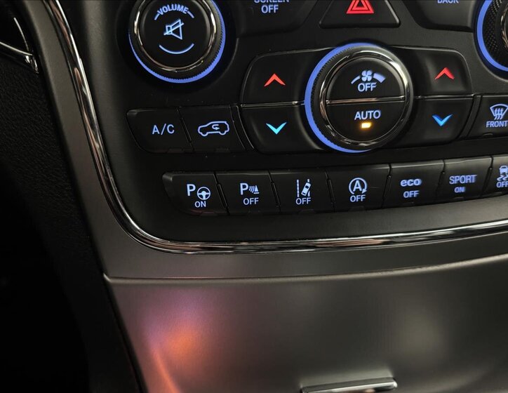 Jeep Grand Cherokee 30