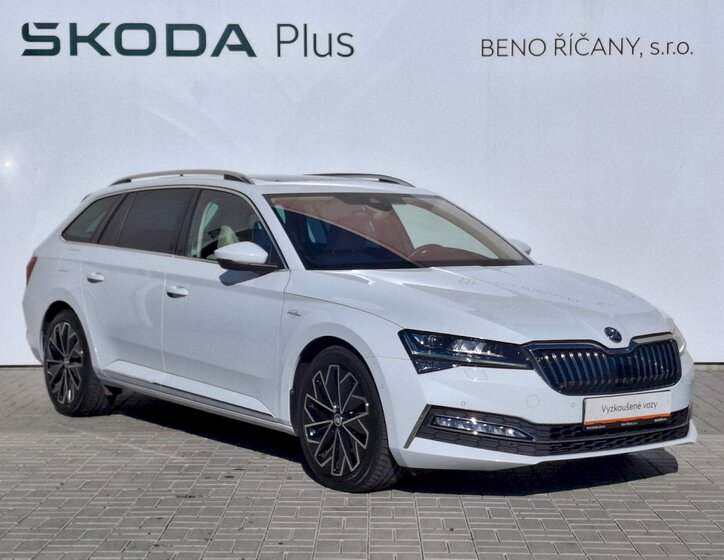 Škoda Superb 10