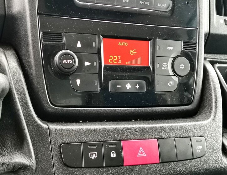 Peugeot Boxer Valník 2,2 l 110 kw