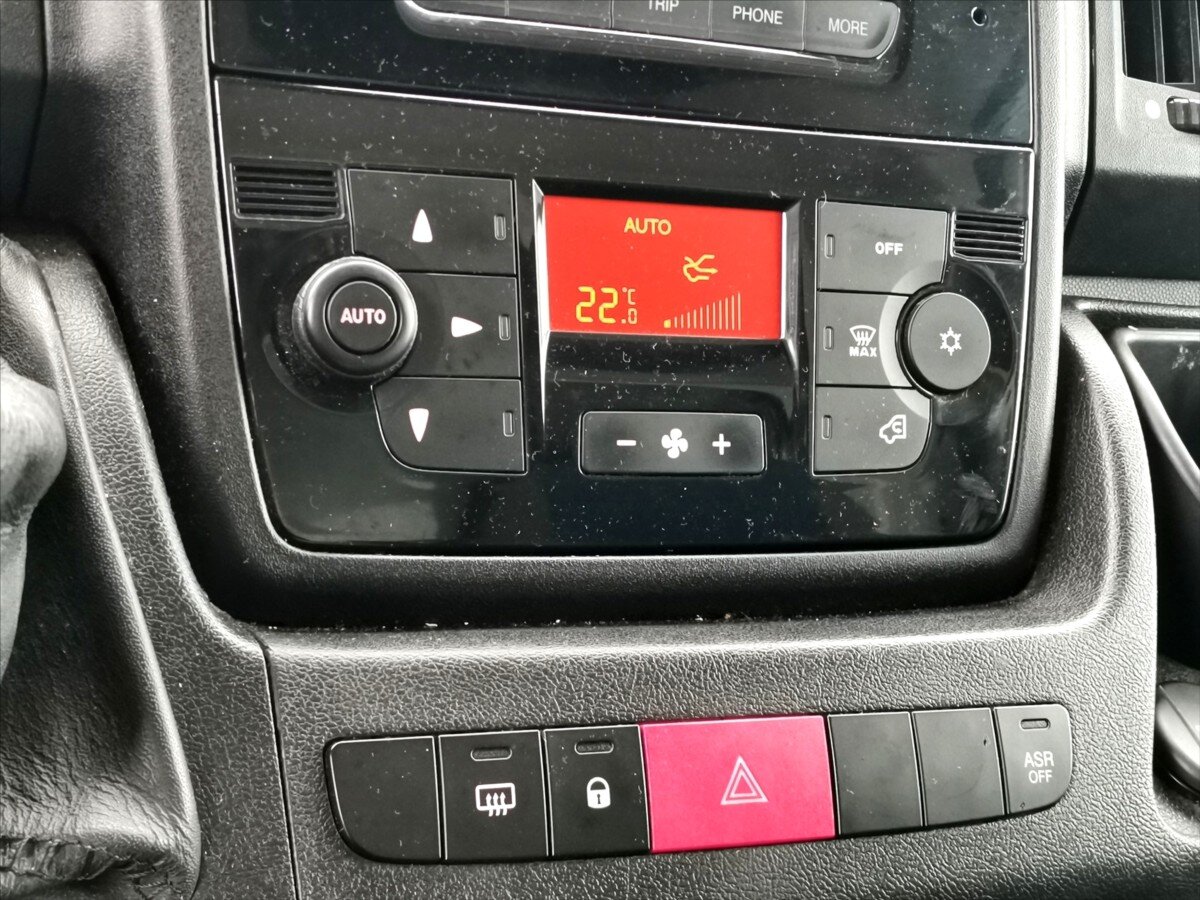 Peugeot Boxer Valník 2,2 l 110 kw