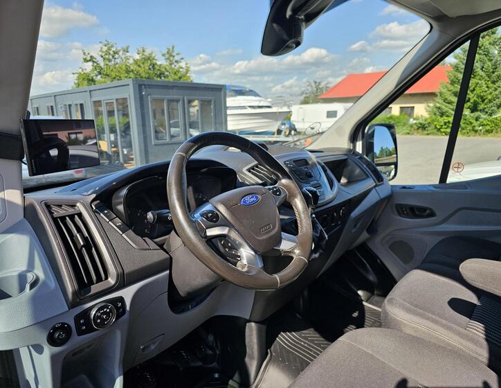 Ford Transit 17