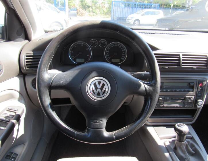 Volkswagen Passat 12