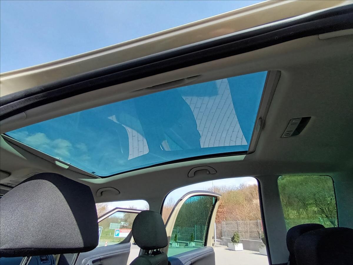 Škoda Roomster Kombi 1,2 l 63 kw