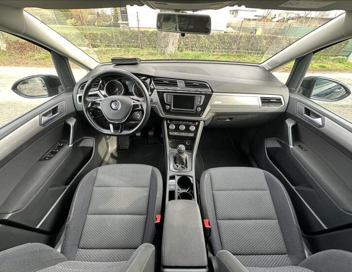 Volkswagen Touran MPV 1,2 l 81 kw
