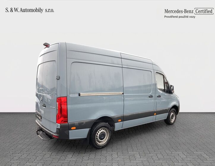 Mercedes-Benz Sprinter 5