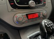 Ford Kuga SUV / Terénní 2,0 l 100 kw