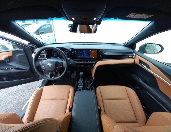 Toyota Camry Sedan 2,5 l 137 kw