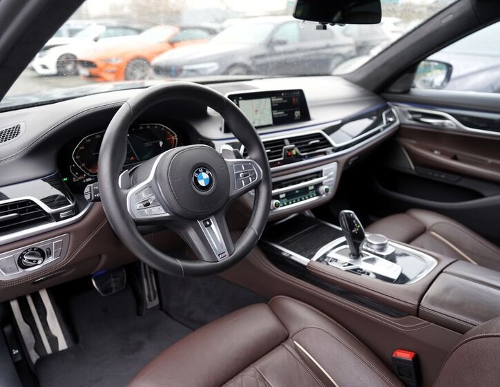 BMW Řada 7 Sedan 3,0 l 250 kw