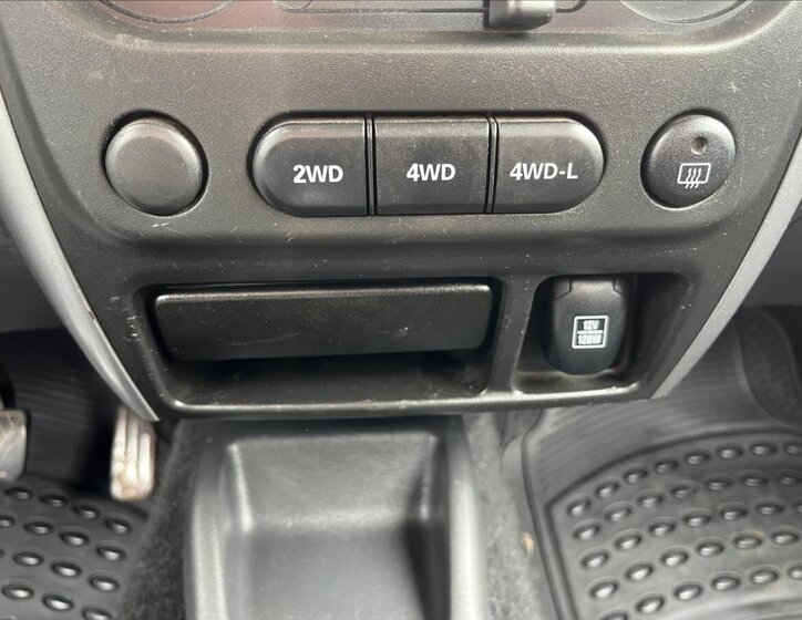 Suzuki Jimny SUV / Terénní 1,3 l 63 kw