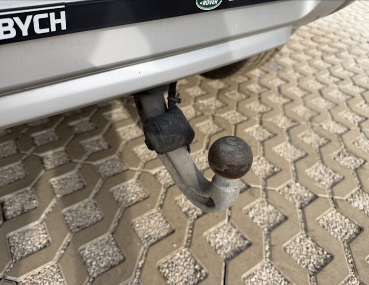 Land Rover Defender SUV / Terénní 3,0 l 221 kw