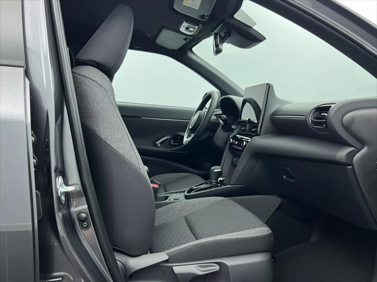 Toyota Yaris Cross SUV 1,5 l 96 kw