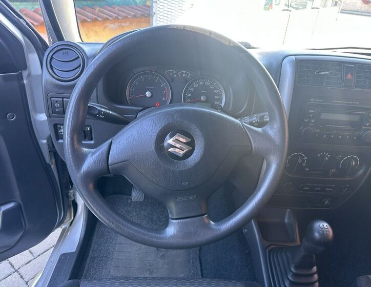 Suzuki Jimny 11