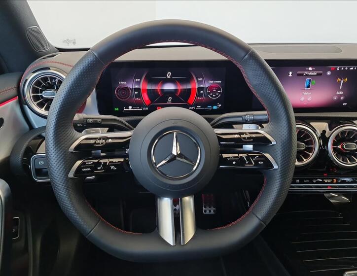 Mercedes-Benz CLA 10