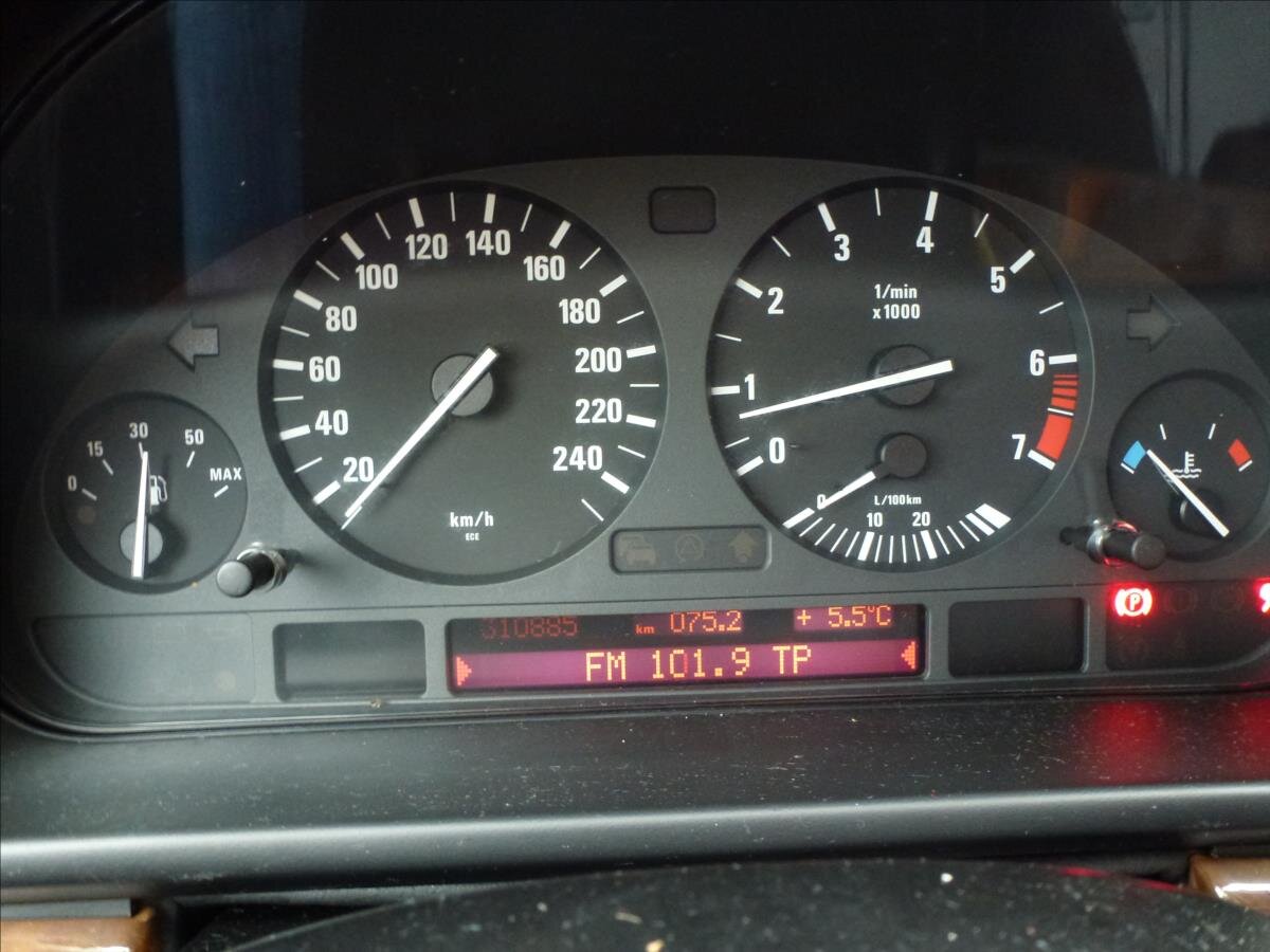 BMW Řada 5 Kombi 2,2 l 125 kw