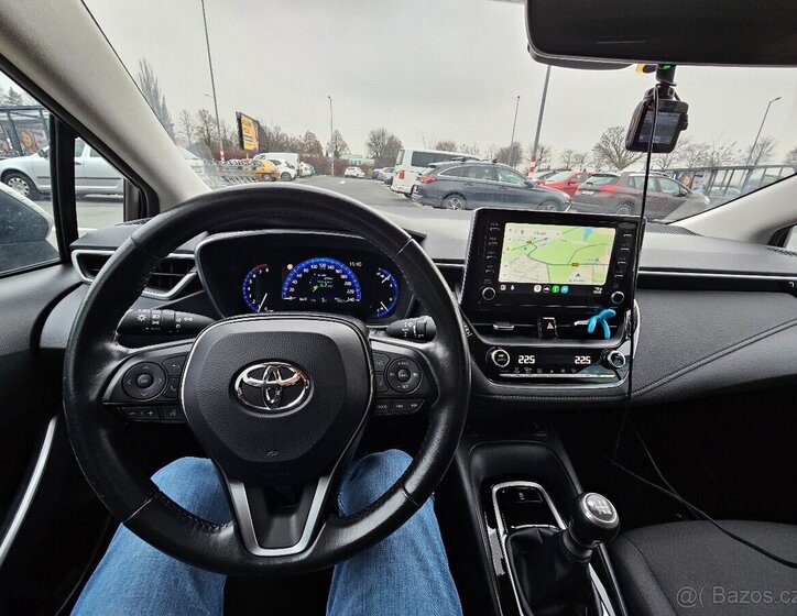 Toyota Corolla Sedan 1,6 l 97 kw