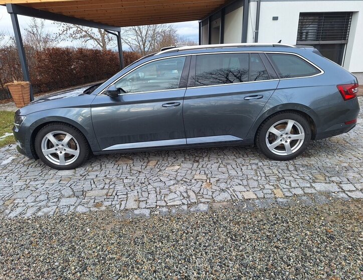 Škoda Superb Kombi 0,0 0