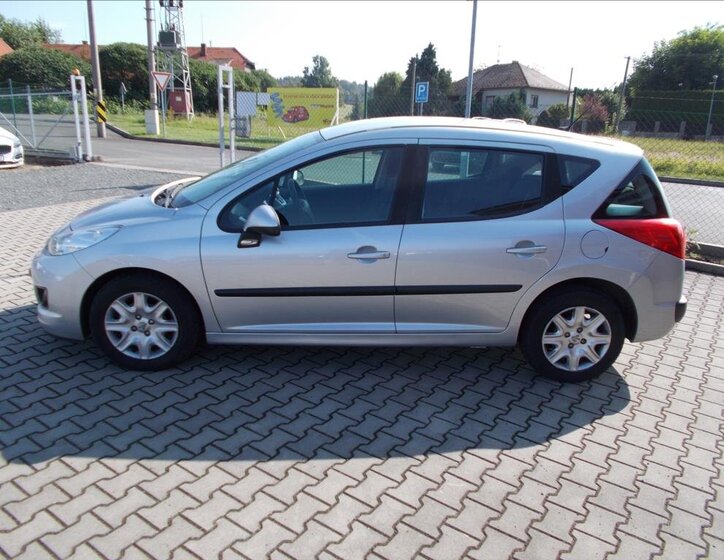 Peugeot 207 Kombi 1,4 l 70 kw