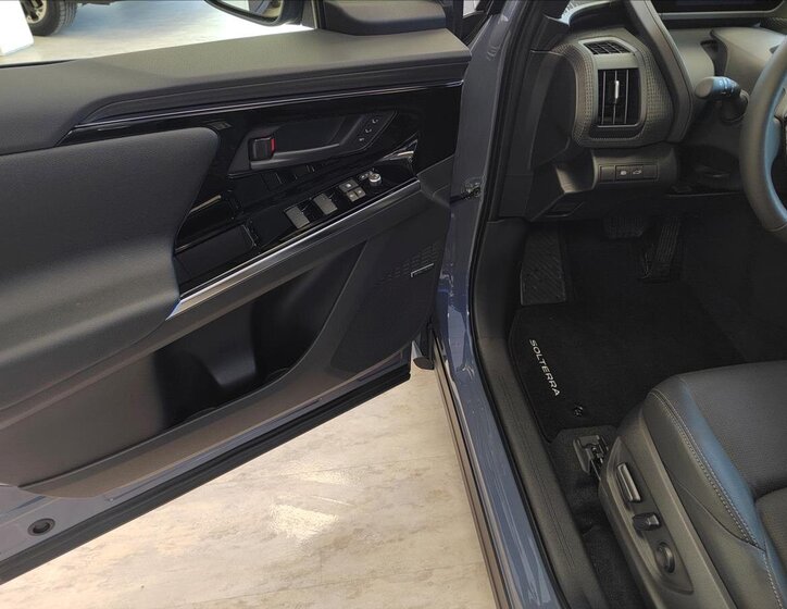 Subaru Solterra SUV / Terénní 0,0 160 kw