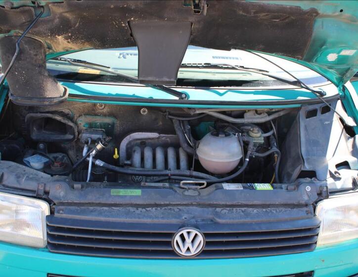 Volkswagen Caravelle 23