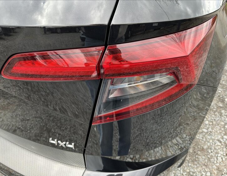 Škoda Karoq SUV / Terénní 2,0 l 140 kw