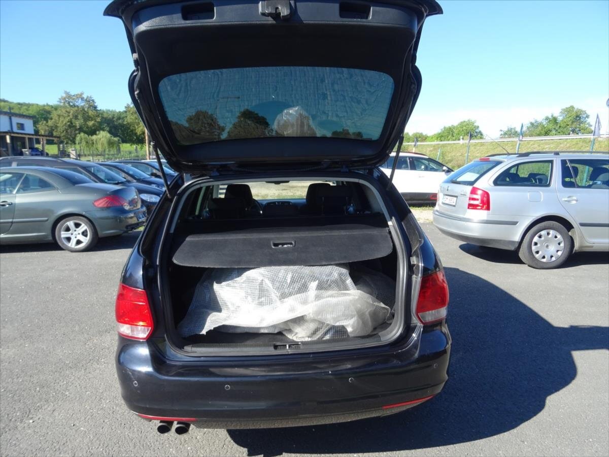 Volkswagen Golf Kombi 2,0 l 103 kw