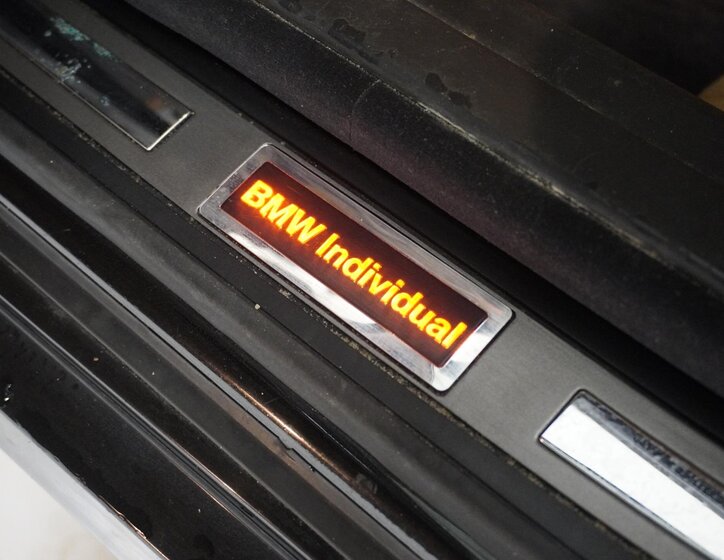 BMW Řada 7 Sedan 6,0 l 327 kw