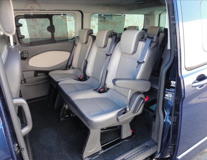 Ford Tourneo Custom 14