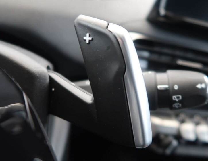 Peugeot 5008 SUV / Terénní 1,5 l 96 kw