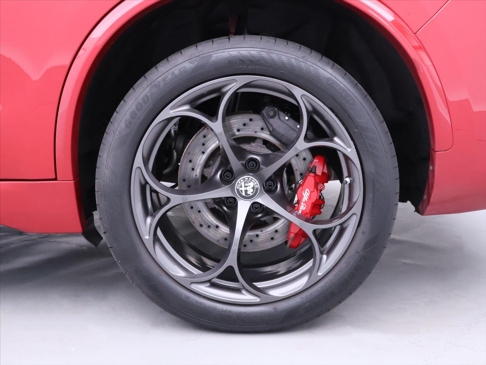 Alfa Romeo Stelvio SUV / Terénní 2,9 l 375 kw