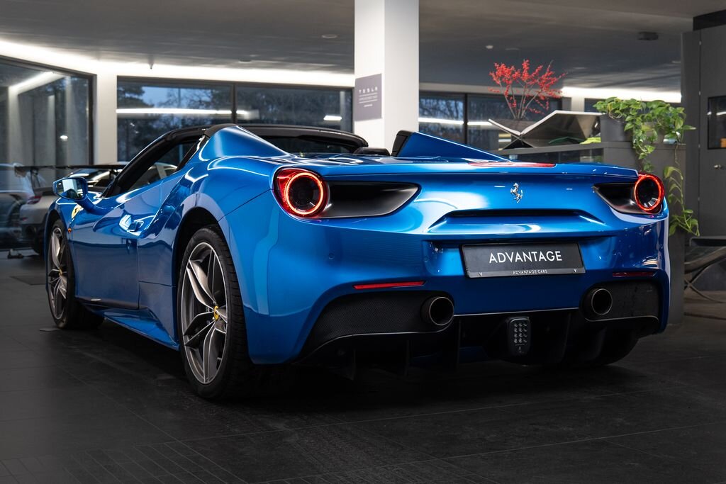 Ferrari 488