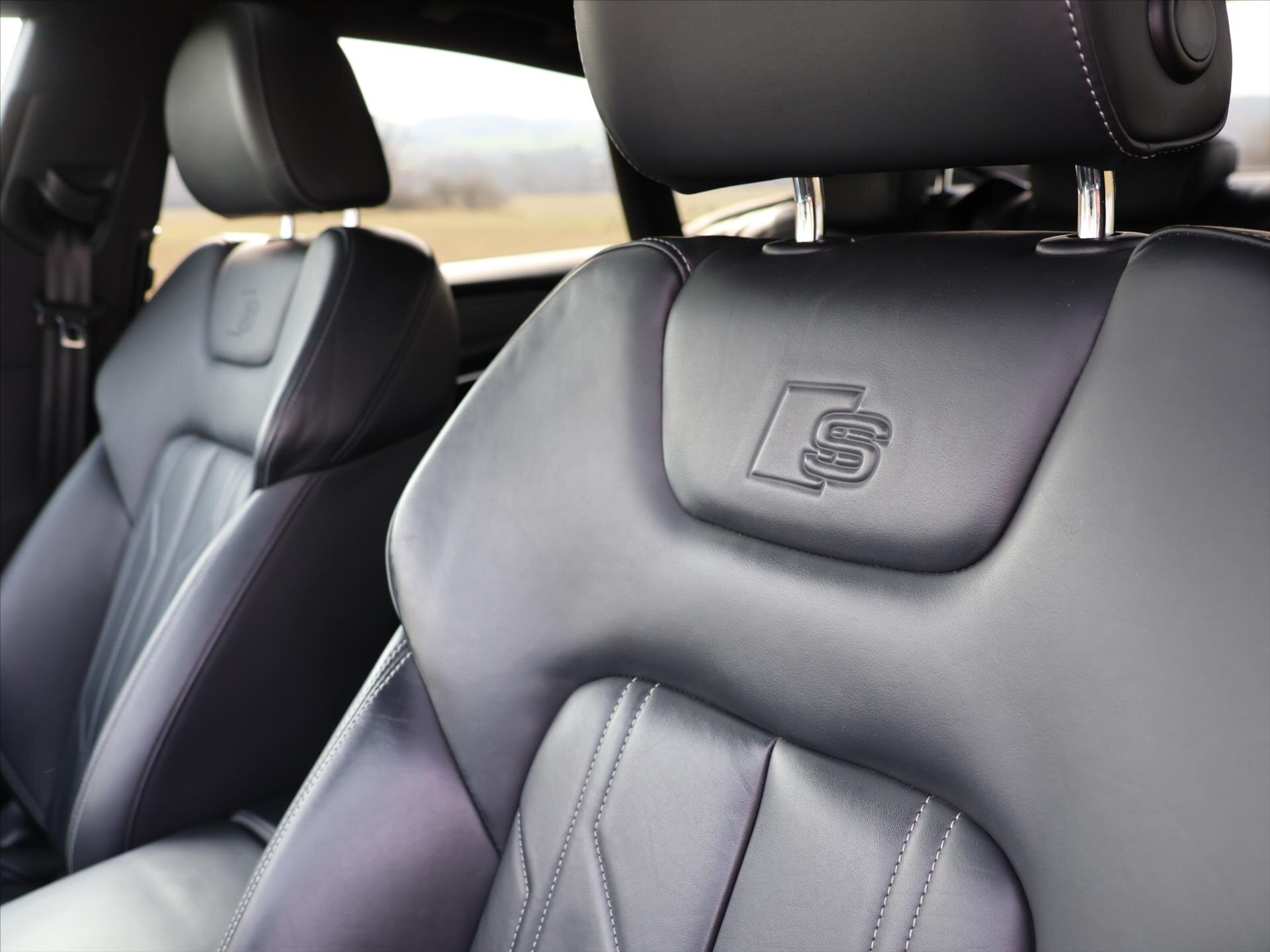 Audi S7 Hatchback 3,0 l 253 kw