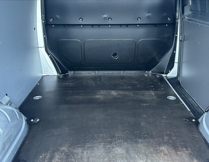 Volkswagen Transporter Skříň 2,0 l 110 kw