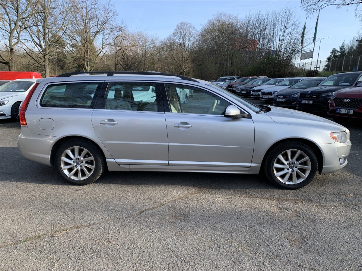 Volvo V70 Kombi 2,4 l 158 kw