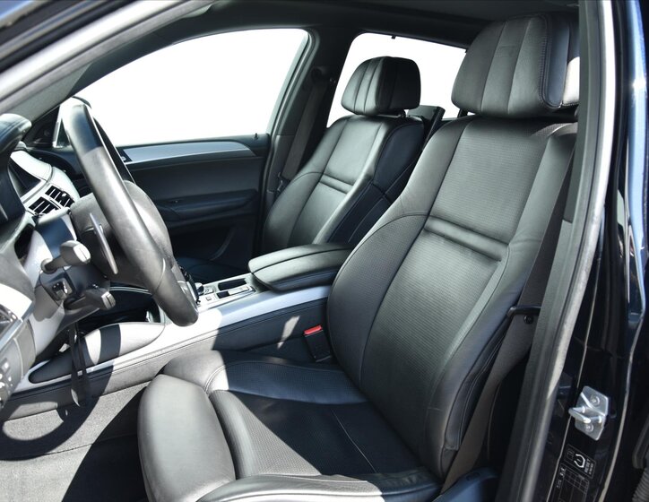 BMW X6 SUV / Terénní 4,4 l 408 kw