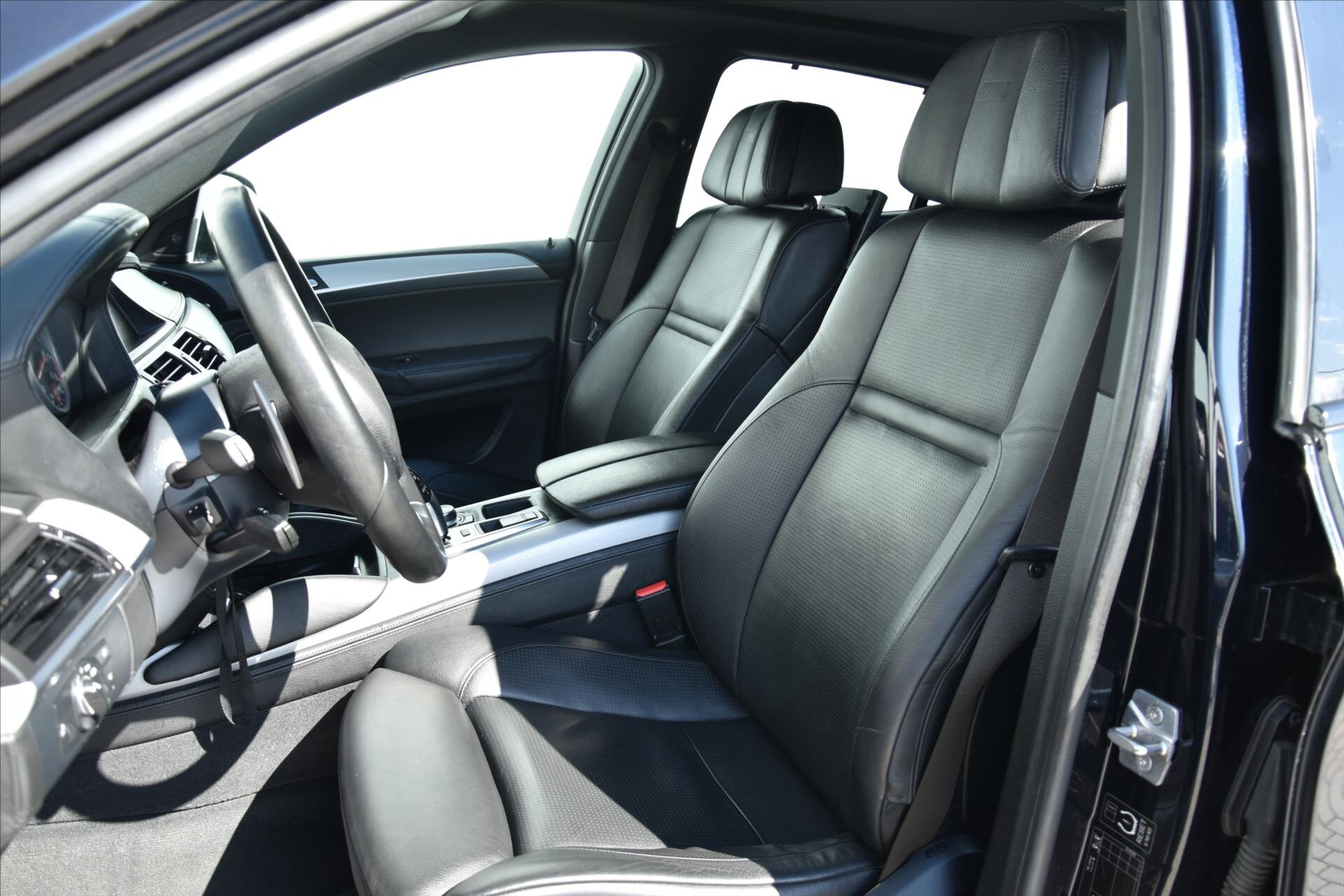 BMW X6 SUV / Terénní 4,4 l 408 kw