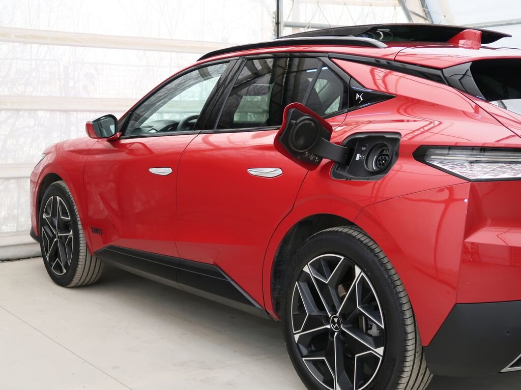 DS Automobiles DS4 Hatchback 1,6 l 132 kw