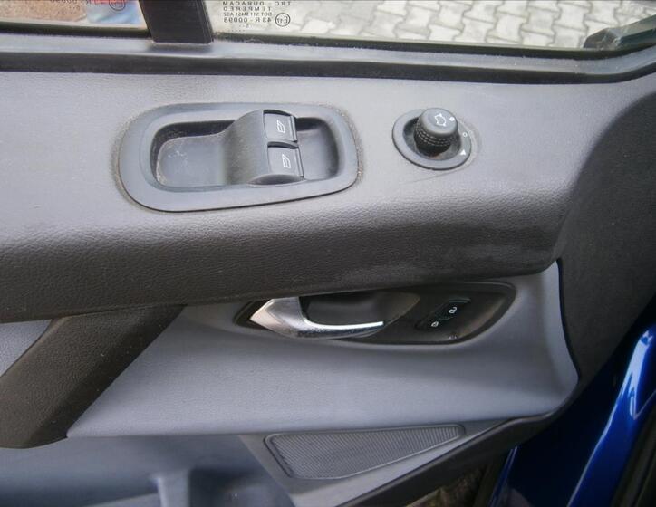 Ford Transit Custom 8